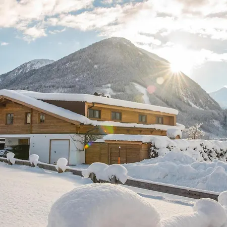 In Neukirchen With Mountain Views, Cleaning Included Rosenthal