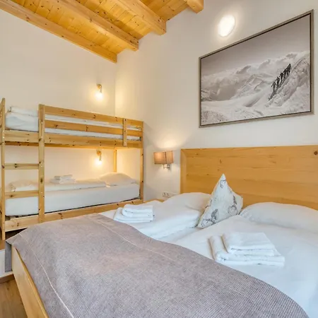 In Neukirchen With Mountain Views, Cleaning Included Apartmán *